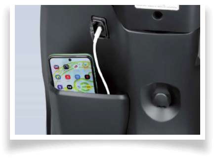 Inner Pocket with 15W USB-C Port